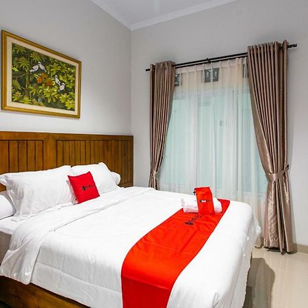 เรดดอร์ซ ใกล้มหาวิทยาลัยมูฮัมมาดิยะฮ์ ยกยาการ์ต้า Hotel Jarakan ภายนอก รูปภาพ