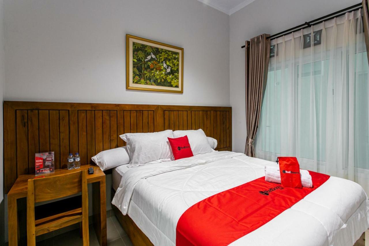 เรดดอร์ซ ใกล้มหาวิทยาลัยมูฮัมมาดิยะฮ์ ยกยาการ์ต้า Hotel Jarakan ภายนอก รูปภาพ