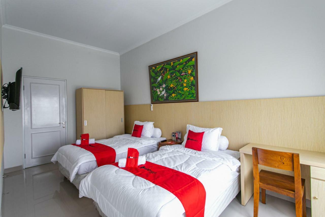 เรดดอร์ซ ใกล้มหาวิทยาลัยมูฮัมมาดิยะฮ์ ยกยาการ์ต้า Hotel Jarakan ภายนอก รูปภาพ